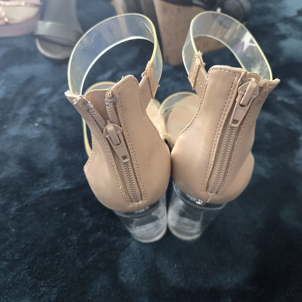Heels - Picture 2 of 4